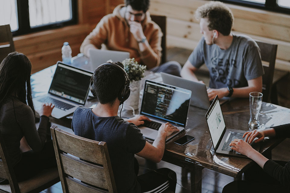 5 MEJORES PRÁCTICAS PARA CREAR ENCUESTAS DE CLIMA LABORAL